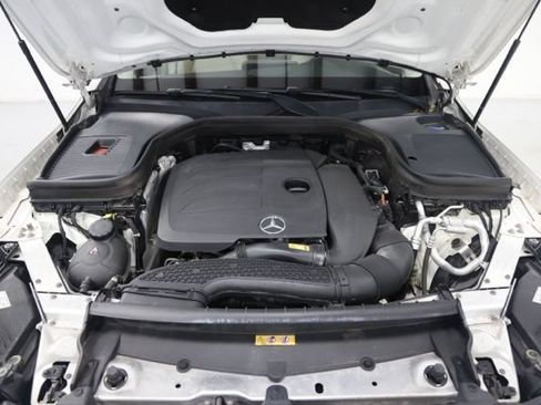 Used 2022 Mercedes-Benz GLC 300 4MATIC image 7
