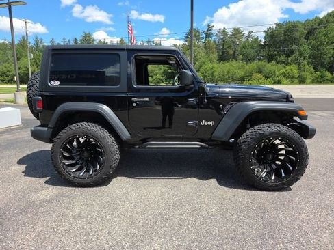 Used 2019 Jeep Wrangler Sport w/ Quick Order Package 23S AWD/4WD image 26