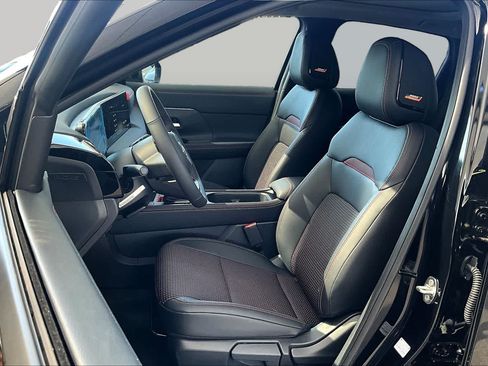 New 2026 Nissan Kicks SR w/ SR Premium Package FWD image 15