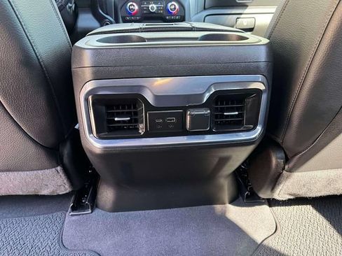 Used 2022 GMC Sierra 2500 Denali w/ Denali Ultimate Package AWD/4WD image 17