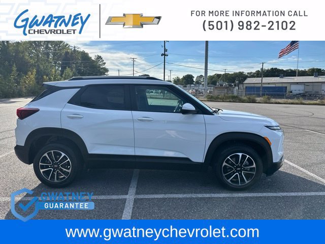 Used 2025 Chevrolet TrailBlazer LT AWD/4WD image 4