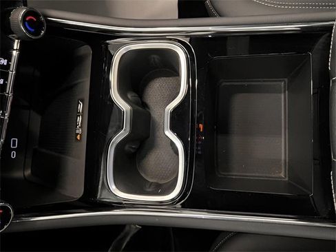 Used 2025 Chevrolet Traverse LT image 34