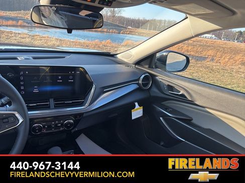 New 2026 Chevrolet Trax ACTIV w/ Sunroof Package image 45