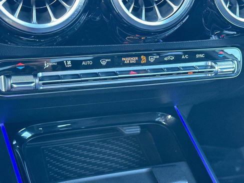 Used 2025 Mercedes-Benz GLA 250 4MATIC image 19