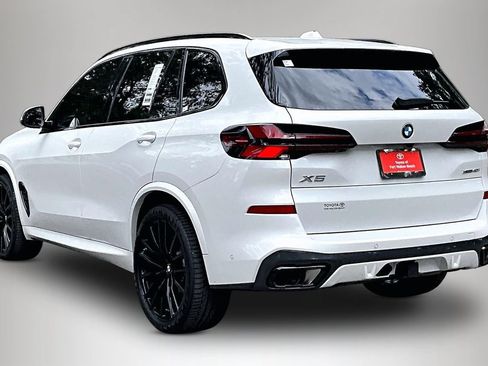 Used 2026 BMW X5 xDrive40i AWD/4WD image 4