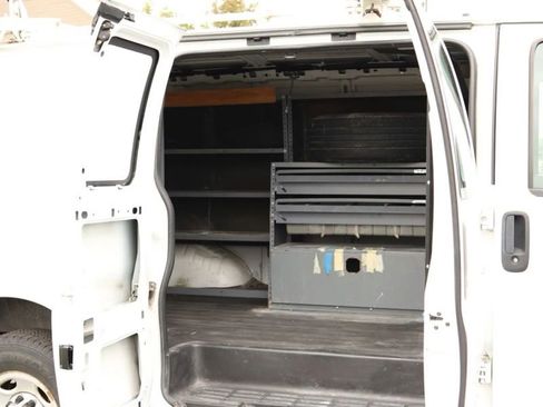 Used 2013 Chevrolet Express 2500 image 34