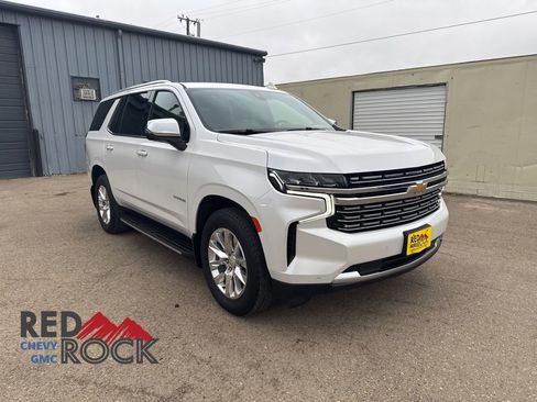 Used 2021 Chevrolet Tahoe Premier w/ Premium Package AWD/4WD image 3