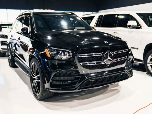 Used 2022 Mercedes-Benz GLS 450 4MATIC image 2