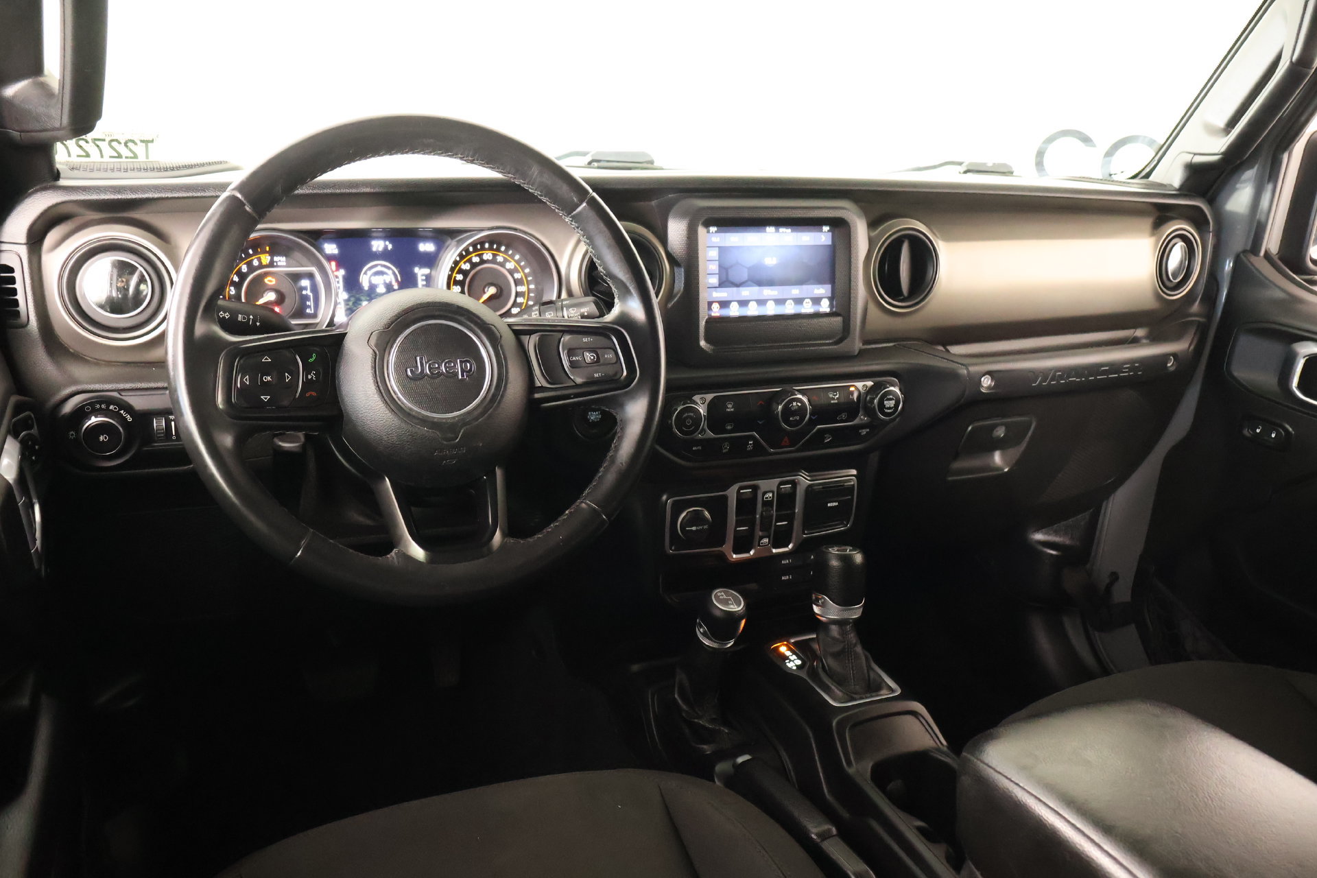 Used 2018 Jeep Wrangler Unlimited Sport S AWD/4WD image 2
