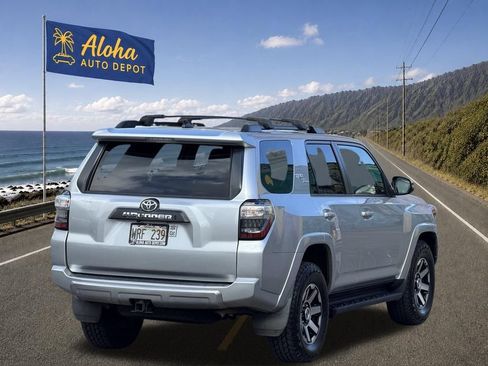 Used 2022 Toyota 4Runner TRD Off-Road Premium AWD/4WD image 4