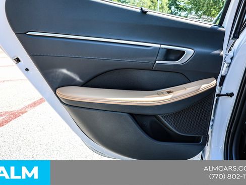 Used 2025 Hyundai Sonata Limited FWD image 42