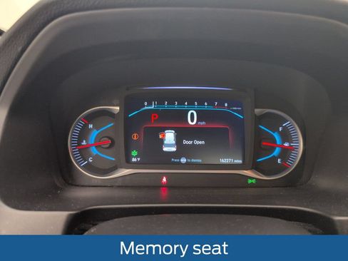 Used 2020 Honda Pilot Touring image 23