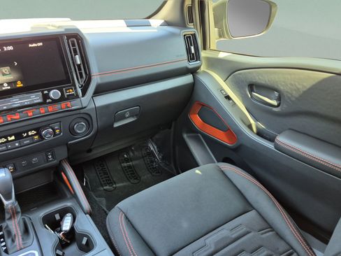 New 2026 Nissan Frontier PRO-4X w/ Pro-4x Convenience Package AWD/4WD image 23