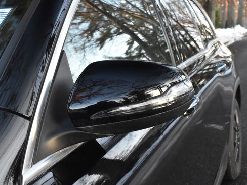 Used 2023 Mercedes-Benz EQB 300 4MATIC image 15