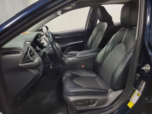 Used 2020 Toyota Camry SE FWD image 13