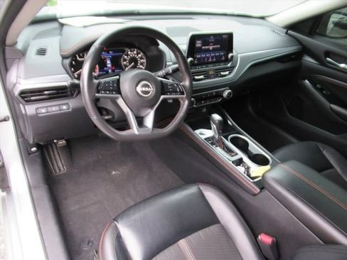 Used 2023 Nissan Altima 2.5 SR image 15