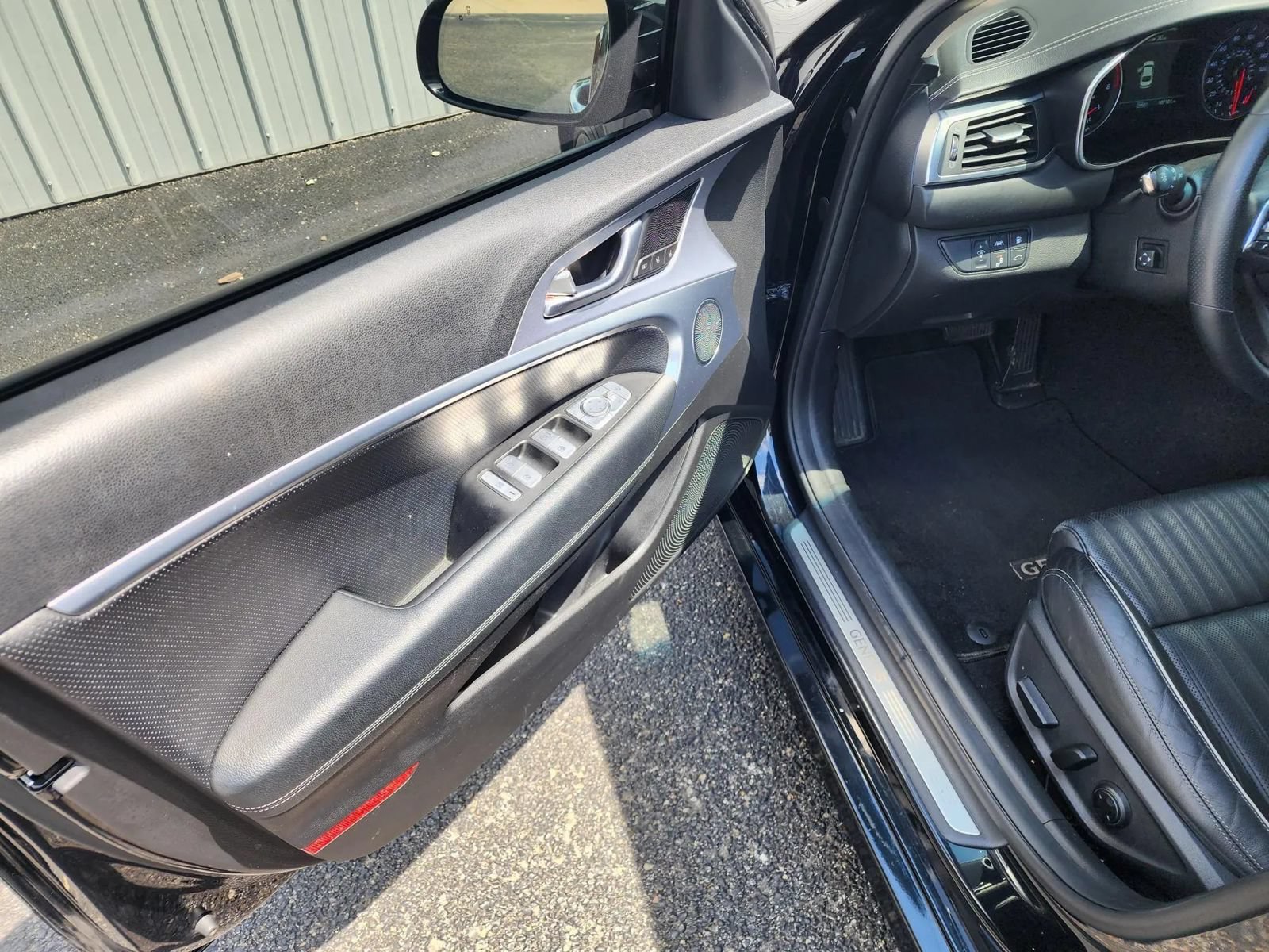 Used 2021 Genesis G70 2.0T w/ Elite Package AWD/4WD image 9