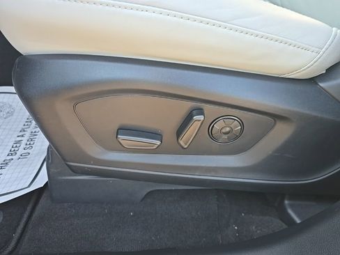 New 2026 Ford Explorer Platinum w/ LUX Leather Package image 18