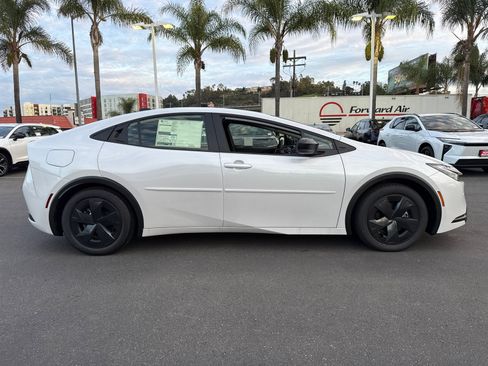 New 2026 Toyota Prius Plug-In Hybrid image 6