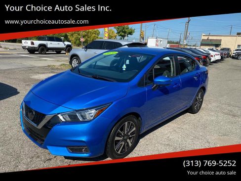 Used 2021 Nissan Versa SV image 1