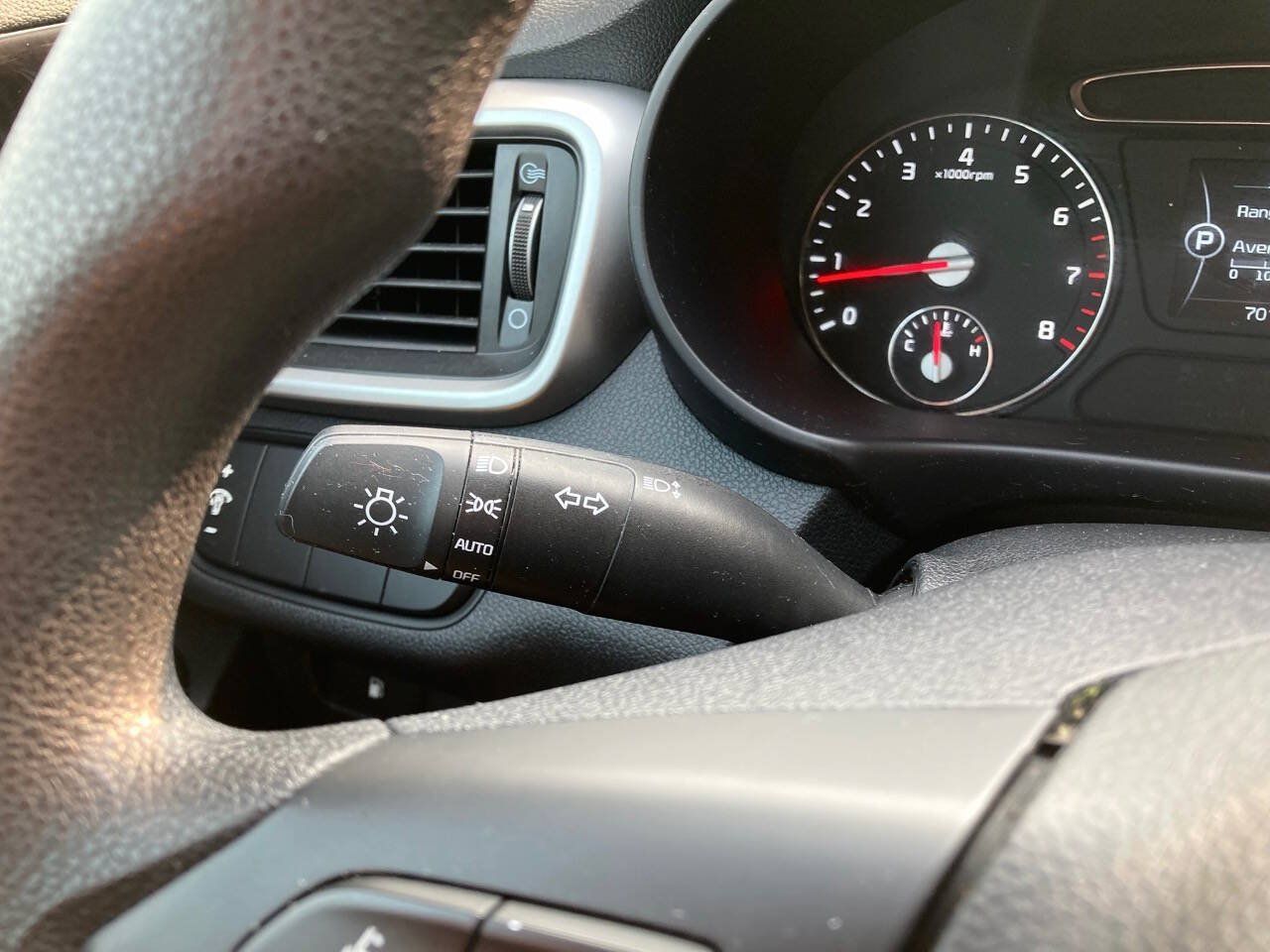 Used 2017 Kia Sorento AWD image 16