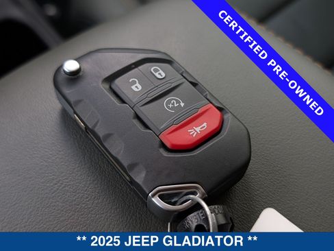 Used 2025 Jeep Gladiator Mojave w/ Convenience Group AWD/4WD image 41