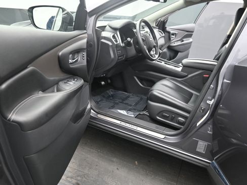Used 2024 Nissan Murano SL image 15