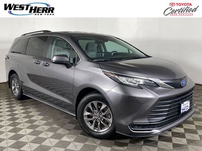 Used 2023 Toyota Sienna LE