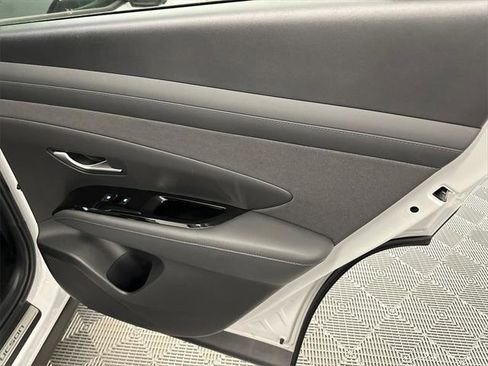 New 2025 Hyundai Tucson Limited image 18