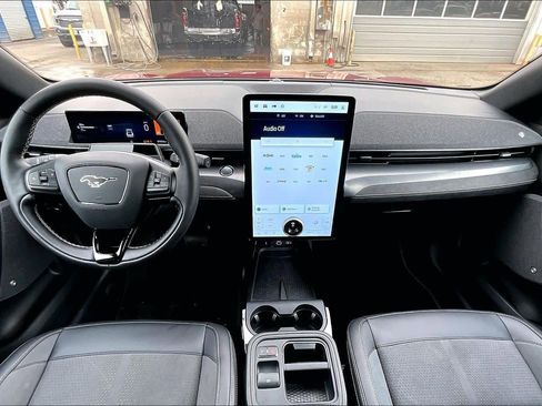 Certified 2025 Ford Mustang Mach-E GT image 15