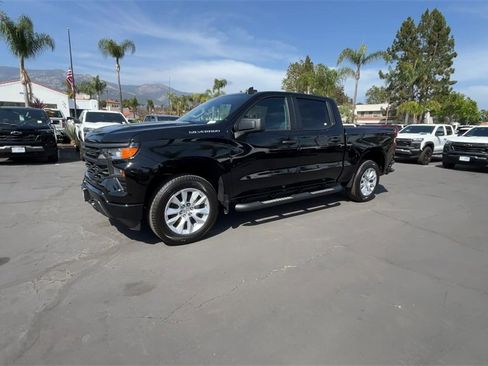 New 2025 Chevrolet Silverado 1500 Custom image 4
