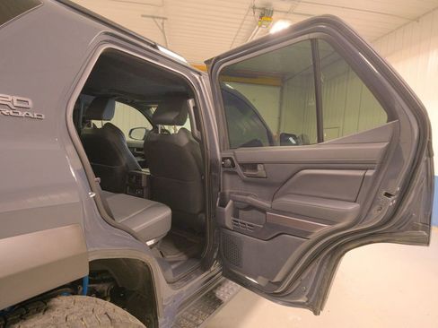 Used 2025 Toyota 4Runner TRD Off-Road Premium w/ Tow Technology Package image 17