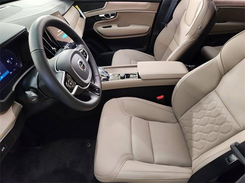 New 2026 Volvo XC90 B6 Plus w/ Protection Package Premier image 14