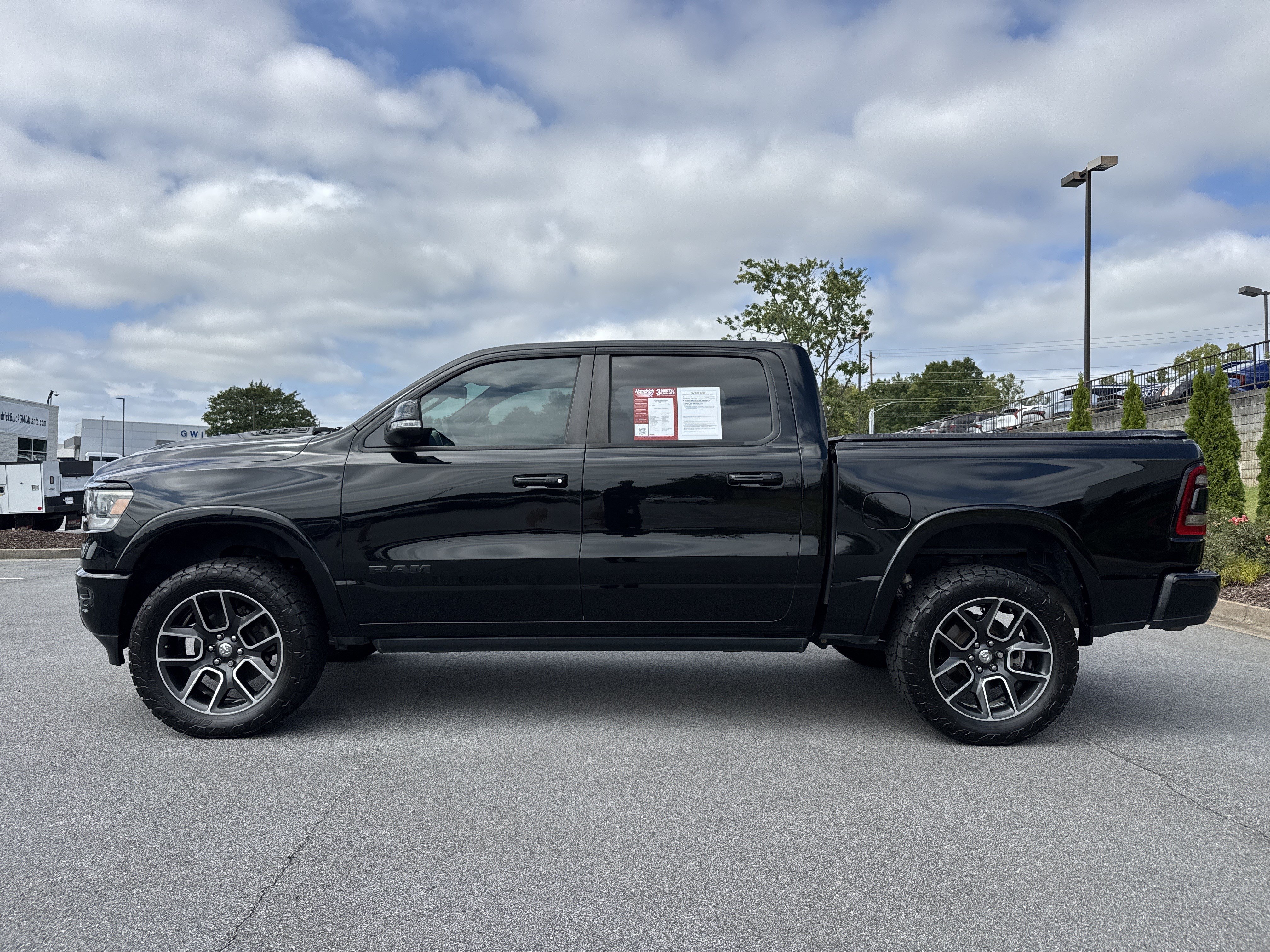 Used 2019 RAM 1500 Laramie AWD/4WD image 7