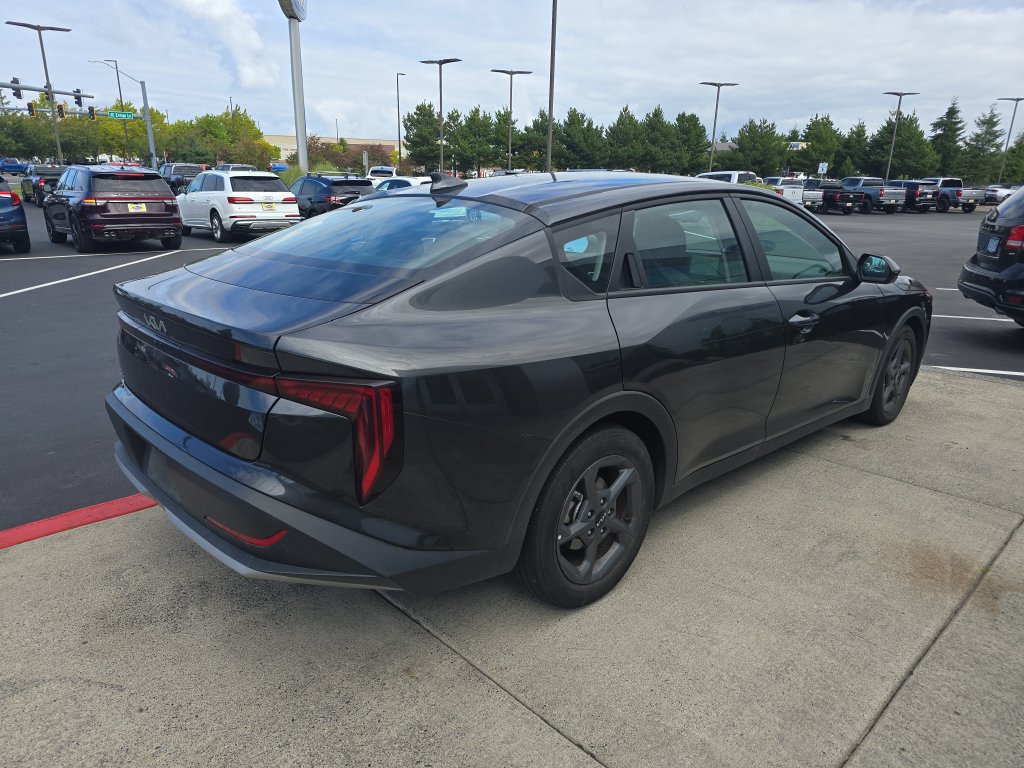 Used 2025 Kia K4 FWD image 4