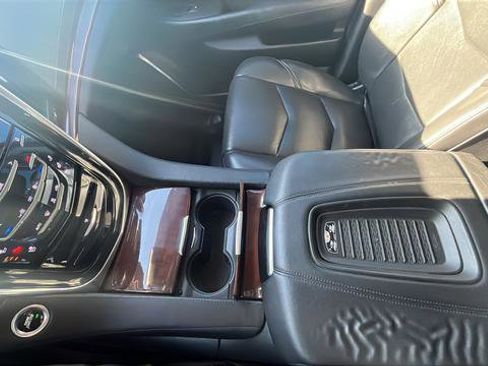 Used 2018 Cadillac Escalade ESV Luxury image 17