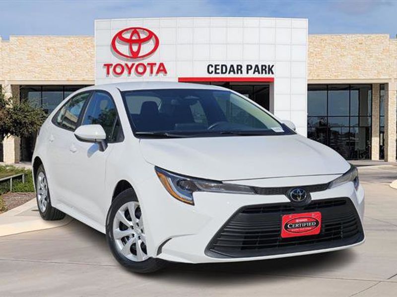 Certified 2024 Toyota Corolla LE image 1