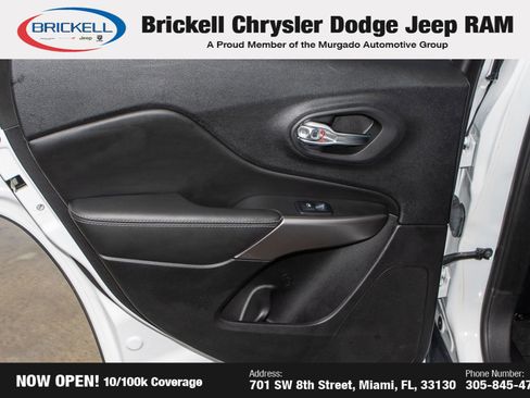 Used 2019 Jeep Cherokee Limited image 11