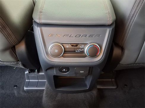 New 2026 Ford Explorer Active w/ Active Comfort Package image 4