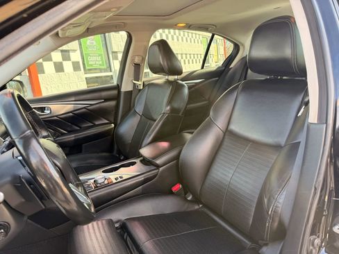Used 2018 INFINITI Q50 Sport w/ Sensory Package (Sport) RWD image 14