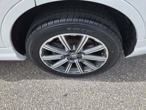 Used 2017 Audi Q7 3.0T Premium Plus w/ Premium Plus Package image 12