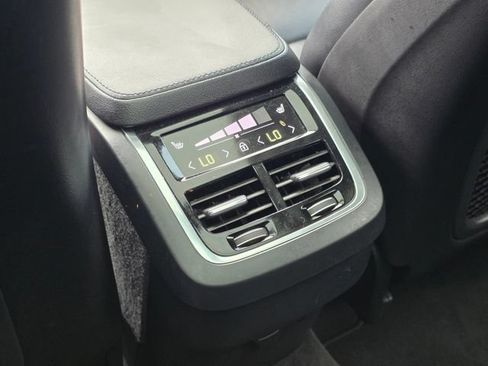 Used 2022 Volvo XC90 T5 Momentum AWD/4WD image 40