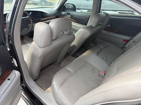 Used 2005 Buick Le Sabre Custom image 10
