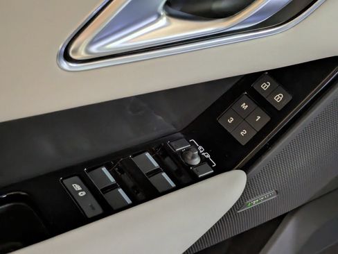New 2026 Land Rover Range Rover Velar S AWD/4WD image 12