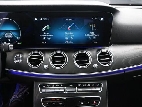 Used 2022 Mercedes-Benz E 350 Sedan image 11