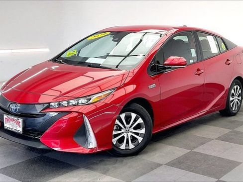Used 2020 Toyota Prius Prime LE FWD image 12