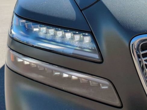 Certified 2025 Genesis GV80 2.5T Standard AWD/4WD image 10