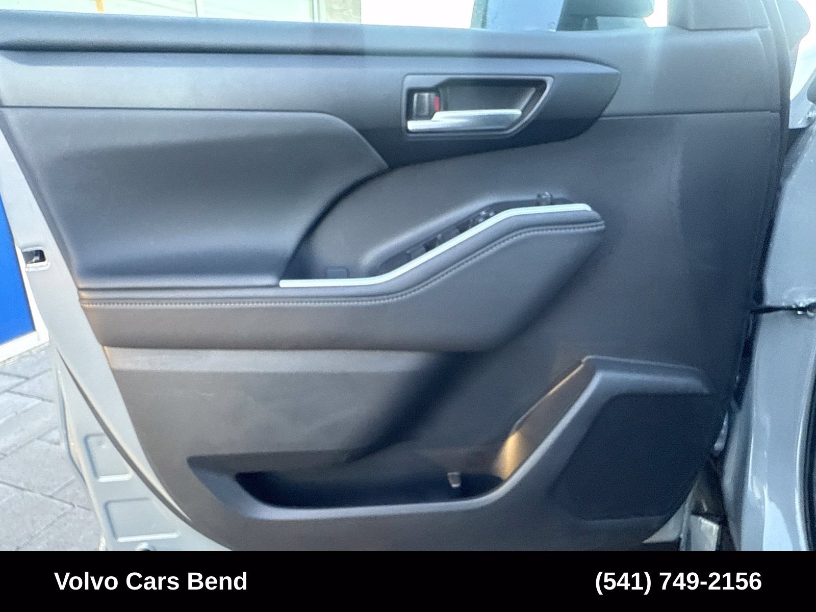 Used 2025 Toyota Highlander XLE AWD/4WD image 20