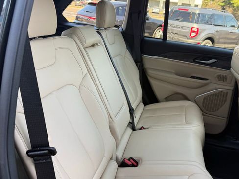 Used 2023 Jeep Grand Cherokee 4WD 4xe image 30