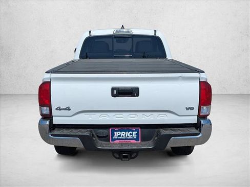 Used 2021 Toyota Tacoma SR5 AWD/4WD image 6